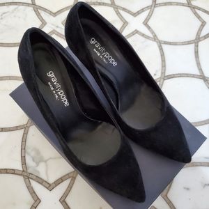 Gravity Pope suede pumps